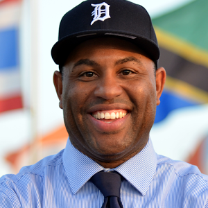 Eric Thomas ET The Hip Hop Preacher Movers and Shakers Interview with Rob Wilson